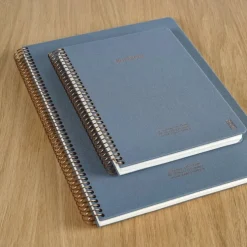 Anteckningsbok A4 linjerad spiral blå