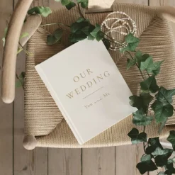 Bröllopsbok offwhite