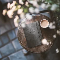 Kalender 2026 Agency Forma Deluxe svart