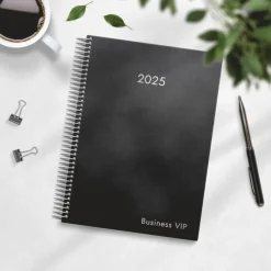 Kalender 2025 Business VIP svart konstläder