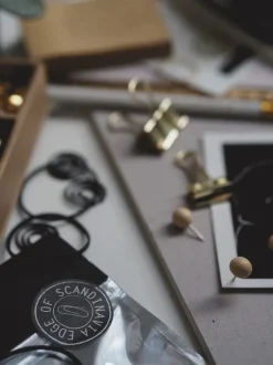 Kartnål 20mm 30 st trä